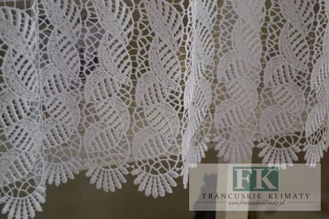 ZAZDROSTKA GIPIUROWA LIŚCIE 60 CM WITRAŻ GIPIURA