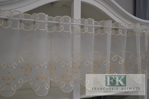 ZAZDROSTKA BATYST HAFT 30 CM KWIATY SHABBY CHIC FRANCJA PROWANSJA ZAZDROSTKA BATYST HAFT 30 CM KWIATY SHABBY CHIC FRANCJA PROWANSJA