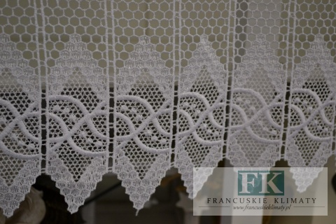 ZAZDROSTKA GIPIUROWA WITRAŻ BIEL GIPIURA 60 CM