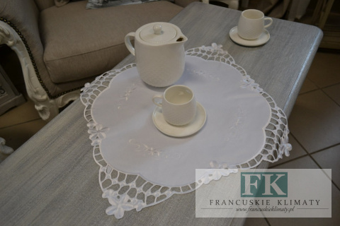 DEKORACYJNY BIEŻNIK SERWETKA HAFTOWANA HAFT 40x40 CM FRANCUSKI PROWANSALSKI DEKORACYJNY BIEŻNIK SERWETKA HAFTOWANA HAFT 40x40 CM FRANCUSKI PROWANSALSKI