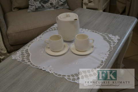 DEKORACYJNY BIEŻNIK SERWETKA HAFTOWANA HAFT 40x40 CM FRANCUSKI PROWANSALSKI DEKORACYJNY BIEŻNIK SERWETKA HAFTOWANA HAFT 40x40 CM FRANCUSKI PROWANSALSKI