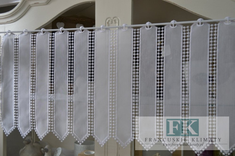 ZAZDROSTKA BATYST WITRAŻ HAFT BIEL wys 60 cm , PROWANSJA , VINTAGE