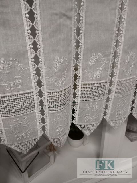 METRAŻ , ZAZDROSTKA WITRAŻ BATYST GIPIURA HAFT ŚMIETANKA , WYS 70 CM , PROWANSJA , VINTAGE , RETRO METRAŻ , ZAZDROSTKA WITRAŻ BATYST GIPIURA HAFT ŚMIETANKA , WYS 70 CM , PROWANSJA , VINTAGE , RETRO