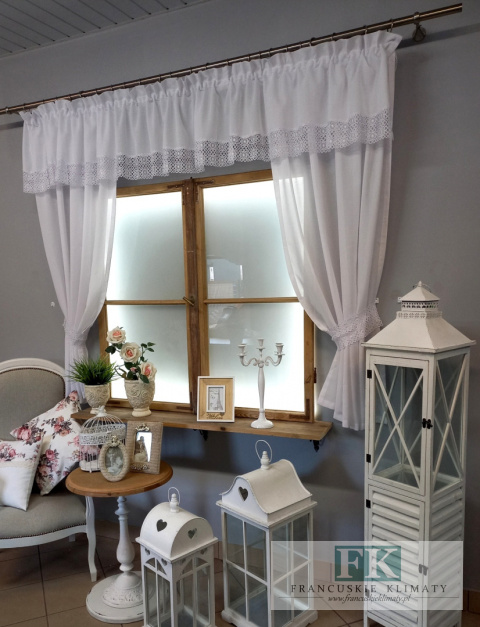 KPL LAMBREKIN + 2 BOKI GIPIURA BIEL , prowansja , shabby chic KPL LAMBREKIN + 2 BOKI GIPIURA BIEL , prowansja , shabby chic
