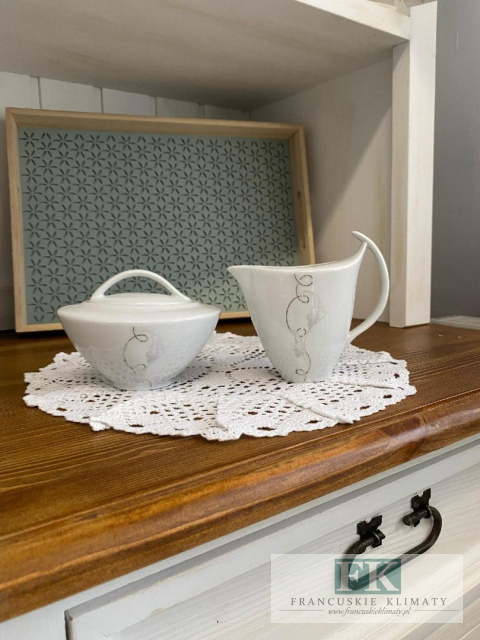 PRZEPIĘKNY SERWIS KAWOWY ĆMIELÓW 27 CZĘŚCI PORCELANOWY PRZEPIĘKNY SERWIS KAWOWY ĆMIELÓW 27 CZĘŚCI PORCELANOWY