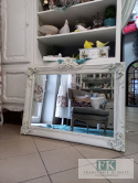 LUSTRO POZIOME 107 x 86 W BIAŁEJ OZDOBNEJ RAMIE VINTAGE, SHABBY LUSTRO POZIOME 107 x 86 W BIAŁEJ OZDOBNEJ RAMIE VINTAGE, SHABBY