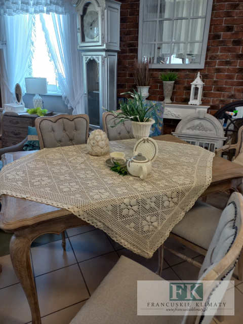 OBRUS NICIANY 120 / 120 CM , KREM 100 % BAWEŁNA tkany klockowo SZYDEŁKOWY OBRUS NICIANY 120 / 120 CM , KREM 100 % BAWEŁNA tkany klockowo SZYDEŁKOWY