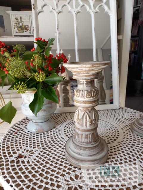 ŚWIECZNIK WYS 25 cm , W STYLU FRANCUSKIEM , PROWANSALSKIM ŚWIECZNIK WYS 25 cm , W STYLU FRANCUSKIEM , PROWANSALSKIM