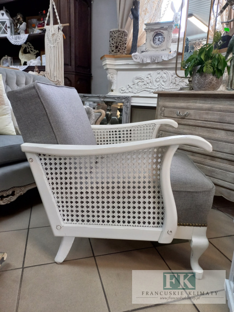 FRANCUSKI , DĘBOWY FOTEL Z RATTANEM 72 cm FRANCUSKI , DĘBOWY FOTEL Z RATTANEM 72 cm