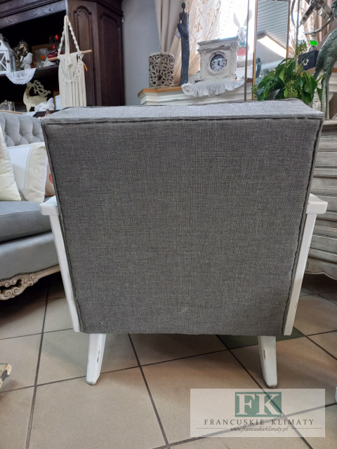 FRANCUSKI , DĘBOWY FOTEL Z RATTANEM 72 cm FRANCUSKI , DĘBOWY FOTEL Z RATTANEM 72 cm