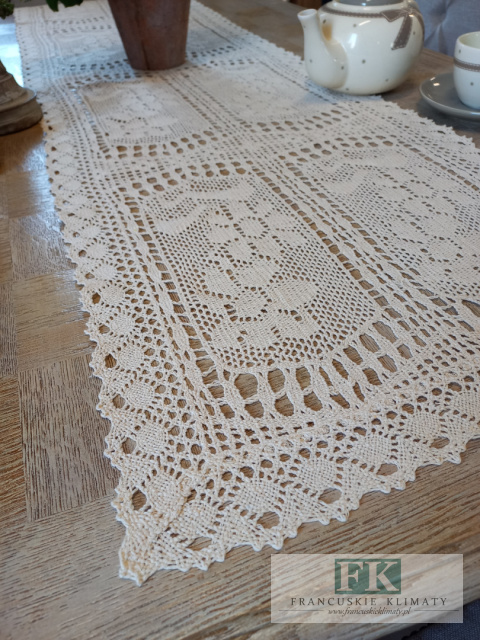 BIEŻNIK NICIANY SZYDEŁKO KORONKA AŻUR 50/100 KREM , KOLEKCJA BABCINE ROBÓTKI , BAWEŁNA