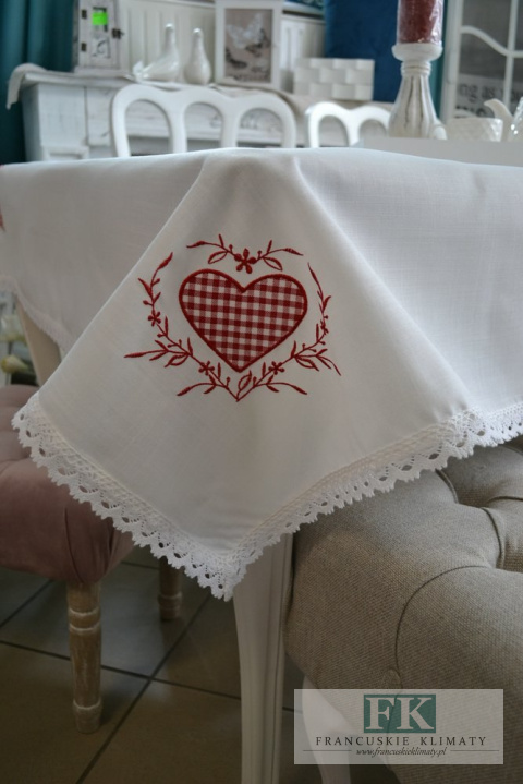 OBRUS 130X180 Z KOLEKCJI CZERWONE SERCE PROWANSJA SHABBY FRANCJA OBRUS 130X180 Z KOLEKCJI CZERWONE SERCE PROWANSJA SHABBY FRANCJA