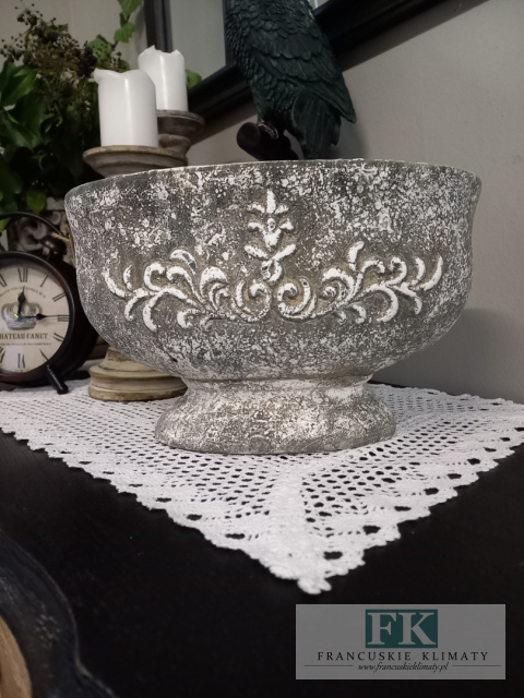 OSŁONKA DONICA NA NÓŻCE CERAMICZNO - BETONOWA 30 CM OSŁONKA DONICA NA NÓŻCE CERAMICZNO - BETONOWA 30 CM