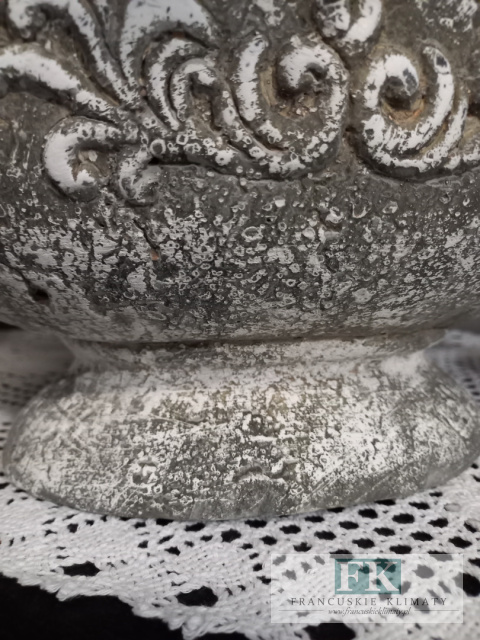 OSŁONKA DONICA NA NÓŻCE CERAMICZNO - BETONOWA 30 CM OSŁONKA DONICA NA NÓŻCE CERAMICZNO - BETONOWA 30 CM