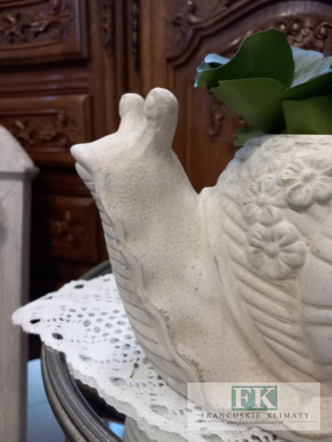 DONICA - OSŁONKA CERAMICZNO- BETONOWA "ŚLIMAK " 28 CM DONICA - OSŁONKA CERAMICZNO- BETONOWA "ŚLIMAK " 28 CM
