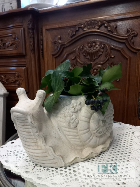 DONICA - OSŁONKA CERAMICZNO- BETONOWA "ŚLIMAK " 28 CM DONICA - OSŁONKA CERAMICZNO- BETONOWA "ŚLIMAK " 28 CM