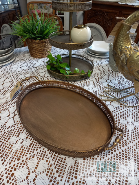 TACA Z RĄCZKAMI DEKORACYJNA 46 CM METAL